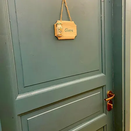 אתר נופש Casale Di Benedetto קלטג'ירונה